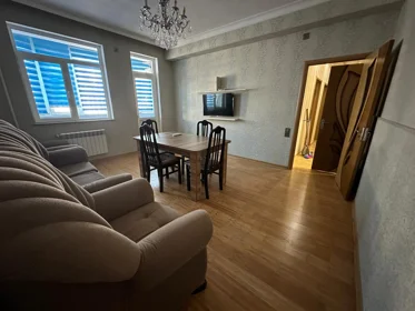 Kirayə 2 otaq mənzil 70m² , Bakı , Xətai 