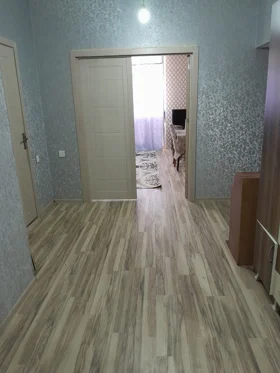 Kirayə 3 otaq mənzil 113m² , Bakı , Nizami 