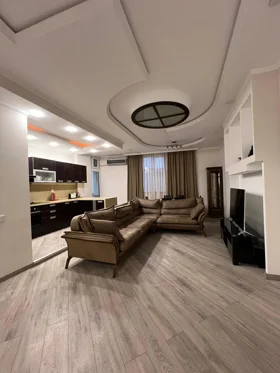 Kirayə 4 otaq mənzil 125m² , Bakı , Nərimanov 