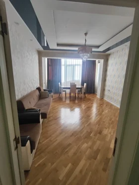 Kirayə 2 otaq mənzil 80m² , Bakı , Nizami 