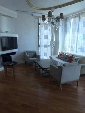 Kirayə 4 otaq mənzil 170m² , Bakı , Səbail 