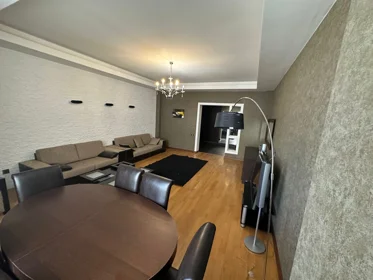 Kirayə 3 otaq mənzil 117m² , Bakı , Xətai 