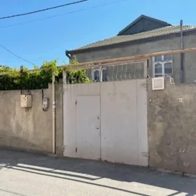 Kirayə 6 otaq bağ evi 150m² , Bakı  