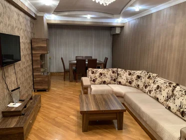 Kirayə 3 otaq mənzil 120m² , Bakı , Nərimanov 