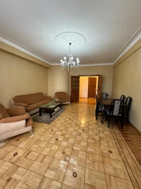 Kirayə 3 otaq mənzil 140m² , Bakı , Yasamal 