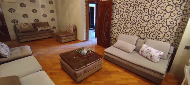 Kirayə 4 otaq mənzil 132m² , Bakı , Nizami 