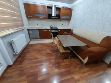 Kirayə 4 otaq mənzil 125m² , Bakı , Səbail 