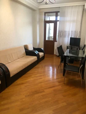 Kirayə 2 otaq mənzil 70m² , Bakı , Nərimanov 