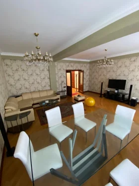 Kirayə 3 otaq mənzil 180m² , Bakı , Nəsimi 