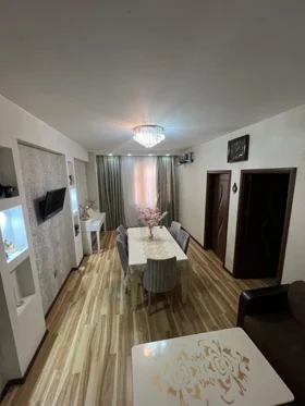 Kirayə 3 otaq mənzil 55m² , Bakı , Nizami 