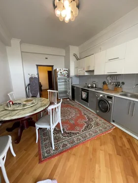 Kirayə 3 otaq mənzil 130m² , Bakı , Yasamal 