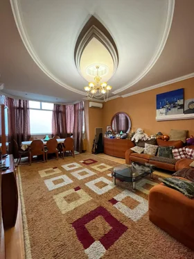 Kirayə 3 otaq mənzil 110m² , Bakı , Yasamal 