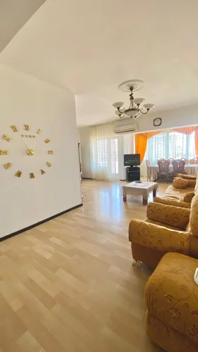 Kirayə 3 otaq mənzil 92m² , Bakı , Xətai , Ağ şəhər