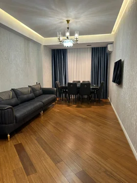 Kirayə 2 otaq mənzil 70m² , Bakı , Nərimanov 