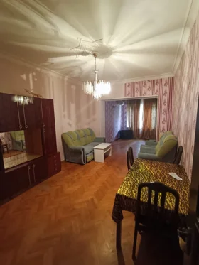 Kirayə 3 otaq bağ evi 90m² , Bakı , Nizami 