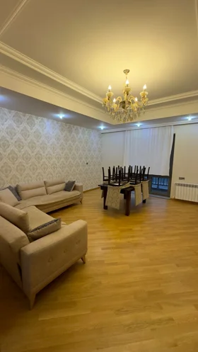 Kirayə 3 otaq mənzil 132m² , Bakı , Xətai 