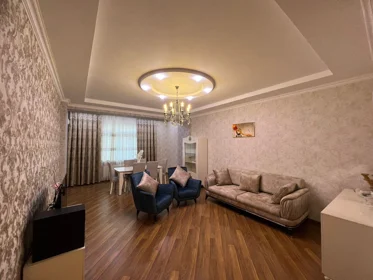 Kirayə 3 otaq mənzil 130m² , Bakı , Nərimanov 