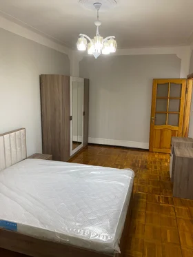 Kirayə 4 otaq mənzil 98m² , Bakı , Yasamal 