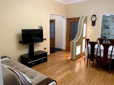 Kirayə 3 otaq mənzil 82m² , Bakı , Səbail , Bayıl