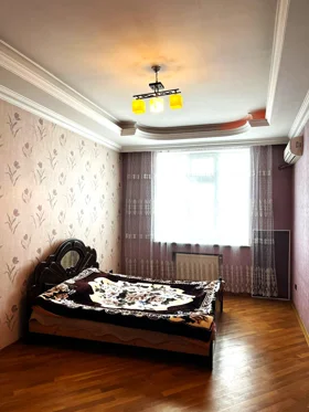 Kirayə 3 otaq mənzil 130m² , Bakı , Nərimanov 