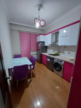 Kirayə 3 otaq mənzil 80m² , Bakı  