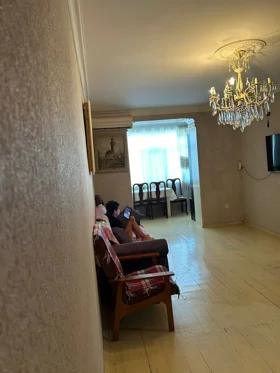 Kirayə 4 otaq mənzil 80m² , Bakı , Nizami 