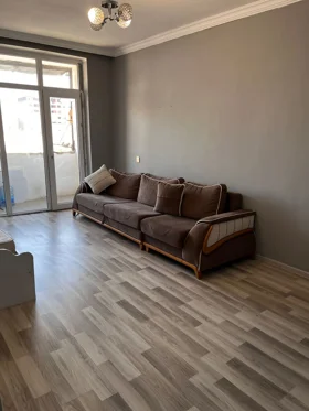 Kirayə 3 otaq mənzil 80m² , Bakı  