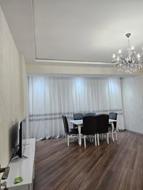 Kirayə 3 otaq mənzil 155m² , Bakı , Xətai 