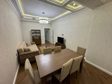 Kirayə 3 otaq mənzil 118m² , Bakı , Nərimanov 