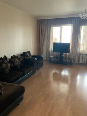 Kirayə 3 otaq mənzil 85m² , Bakı , Nərimanov 