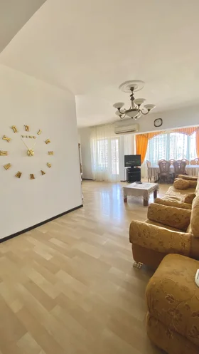 Kirayə 3 otaq mənzil 92m² , Bakı , Xətai , Ağ şəhər