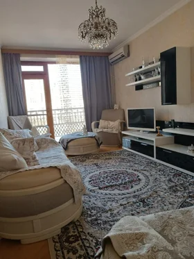 Kirayə 3 otaq mənzil 77m² , Bakı , Səbail 