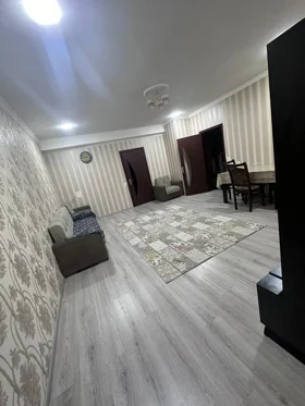 Kirayə 3 otaq bağ evi 90m² , Bakı , Nizami 