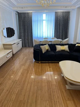 Kirayə 3 otaq mənzil 150m² , Bakı , Nərimanov 