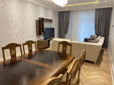 Kirayə 2 otaq mənzil 105m² , Bakı , Yasamal 