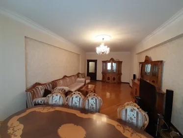 Kirayə 3 otaq mənzil 150m² , Bakı , Yasamal 