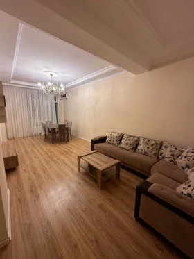 Kirayə 2 otaq mənzil 90m² , Bakı , Nizami 