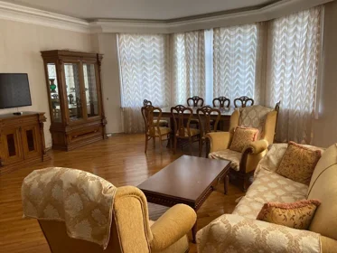 Kirayə 4 otaq mənzil 180m² , Bakı , Nərimanov 