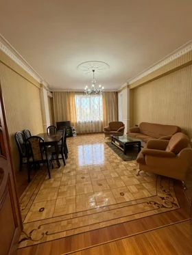 Kirayə 3 otaq mənzil 140m² , Bakı , Yasamal 