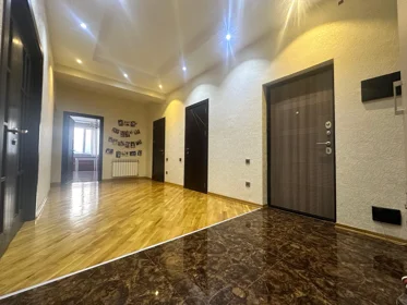 Kirayə 4 otaq mənzil 132m² , Bakı , Yasamal , Yeni Yasamal