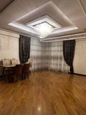 Kirayə 3 otaq mənzil 130m² , Bakı , Yasamal 