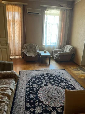 Kirayə 21 otaq mənzil 50m² , Bakı , Səbail 