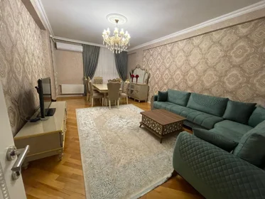 Kirayə 3 otaq mənzil 135m² , Bakı , Nərimanov 