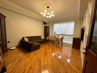 Kirayə 3 otaq mənzil 86m² , Bakı , Binəqədi 