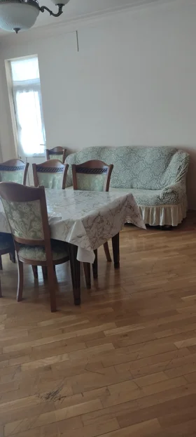 Kirayə 3 otaq mənzil 132m² , Bakı , Nəsimi 