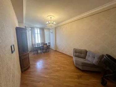 Kirayə 3 otaq mənzil 96m² , Bakı , Yasamal , Yeni Yasamal