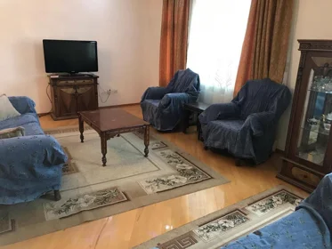 Kirayə 4 otaq mənzil 170m² , Bakı , Nərimanov 