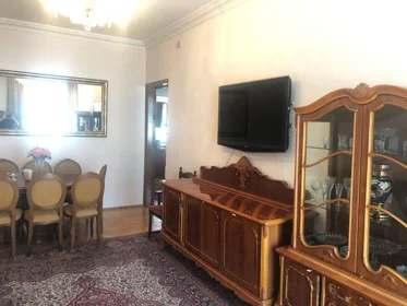 Kirayə 2 otaq mənzil 90m² , Bakı , Səbail 