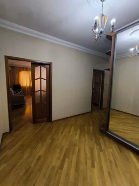 Kirayə 2 otaq mənzil 80m² , Bakı , Nəsimi 