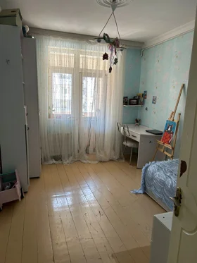 Kirayə 4 otaq mənzil 80m² , Bakı , Nizami 